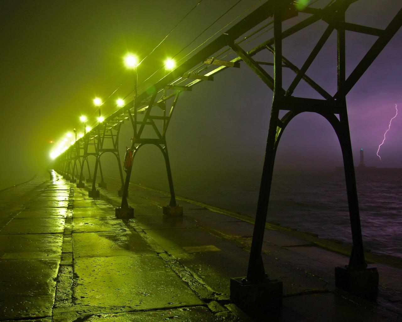 Мост, освещение, огни, молния, ночь 1280x1024