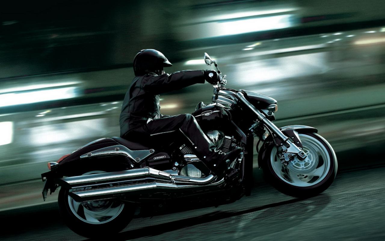 Мотоцикл Сузуки VZ 1500 1280x800