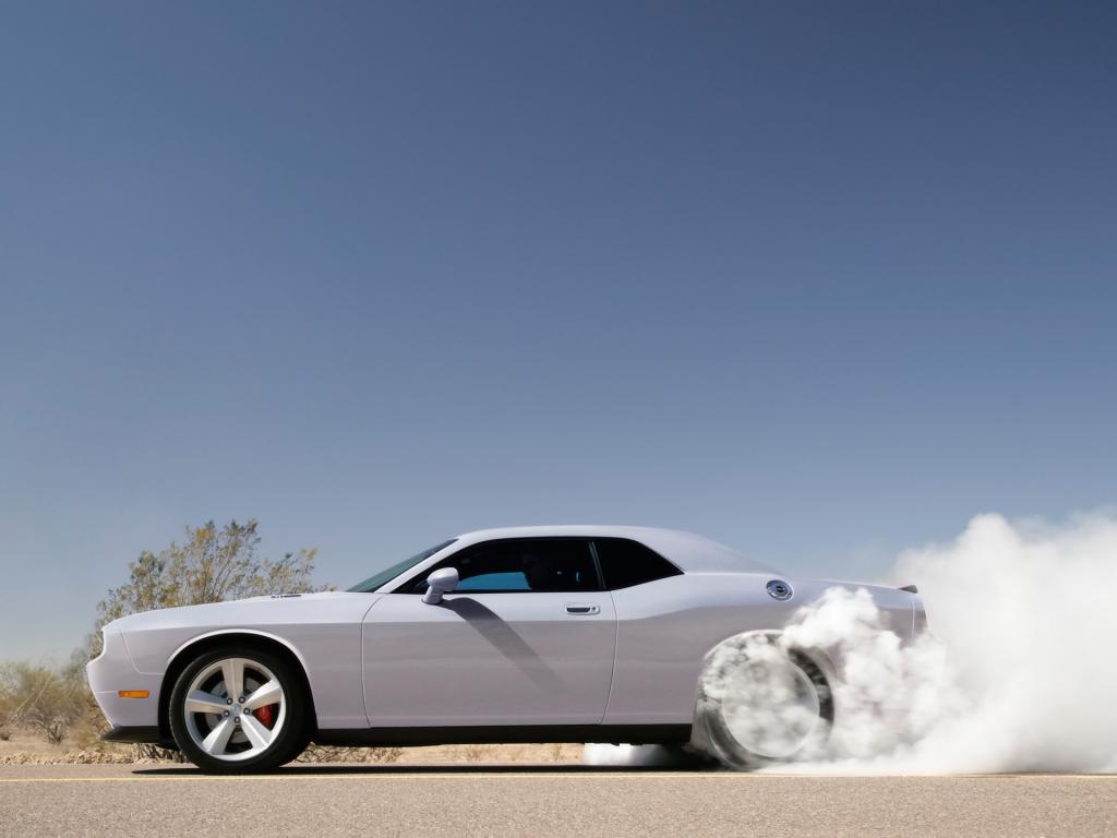 2009 Dodge Challenger Srt8 Side Smoke 1024x768