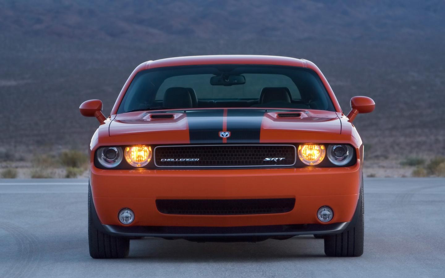 2008 Dodge Challenger Srt8 Front Headlights 1440x900
