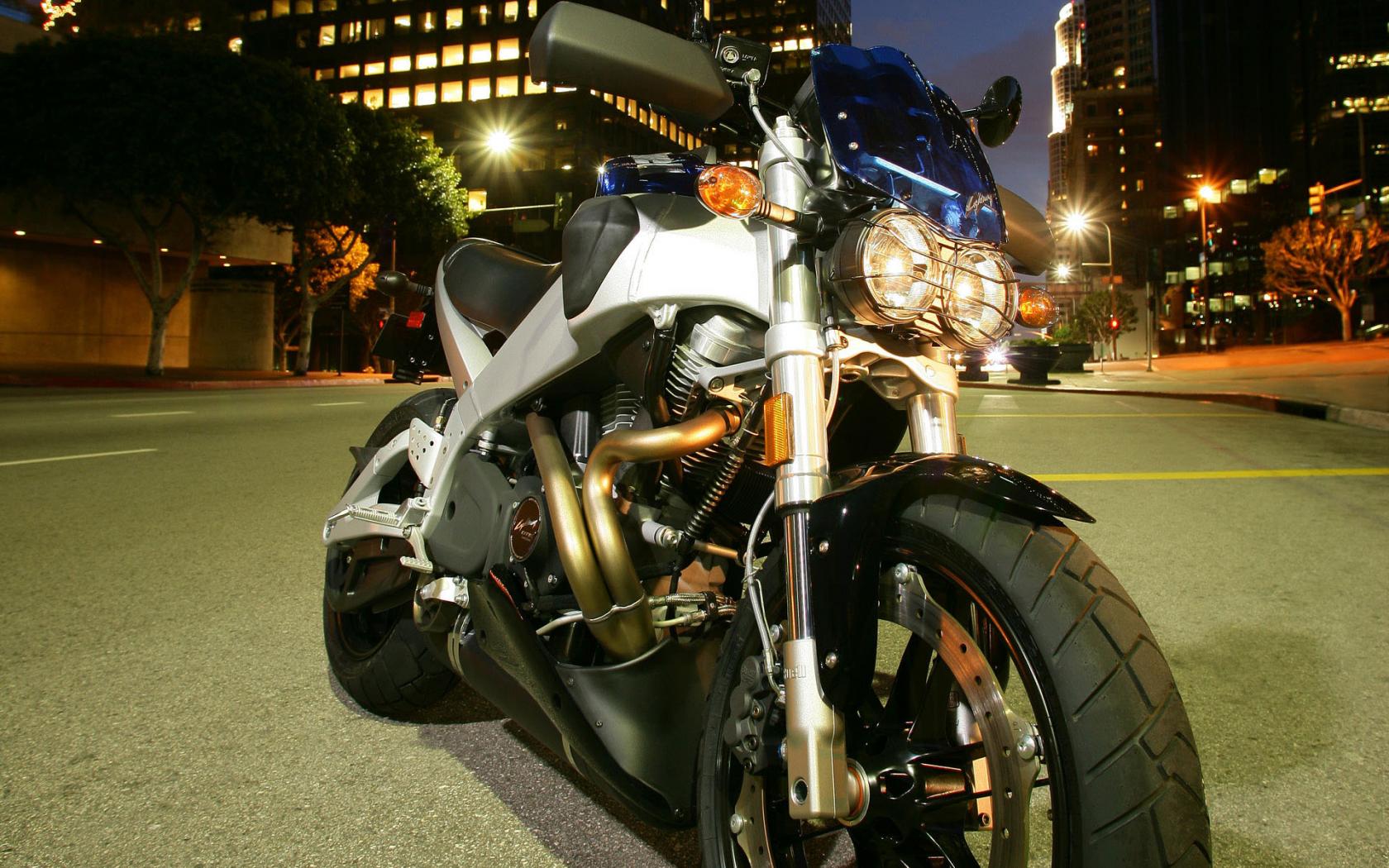 Реальный мотоцикл 1680x1050