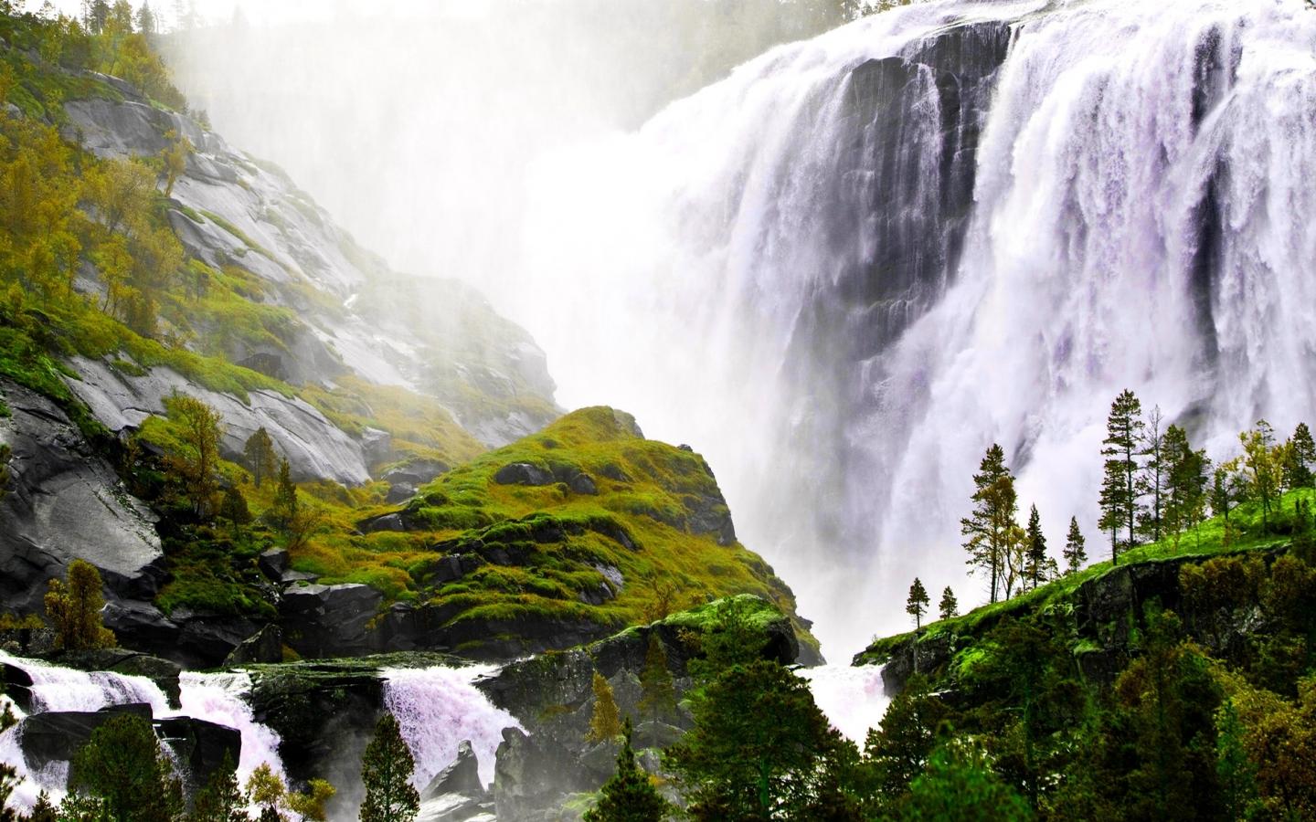 Восхитительный водопад 1440x900
