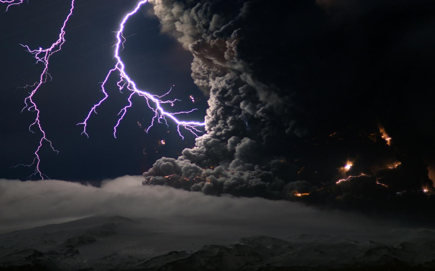 Вулкан Пепел Молния 1440x900