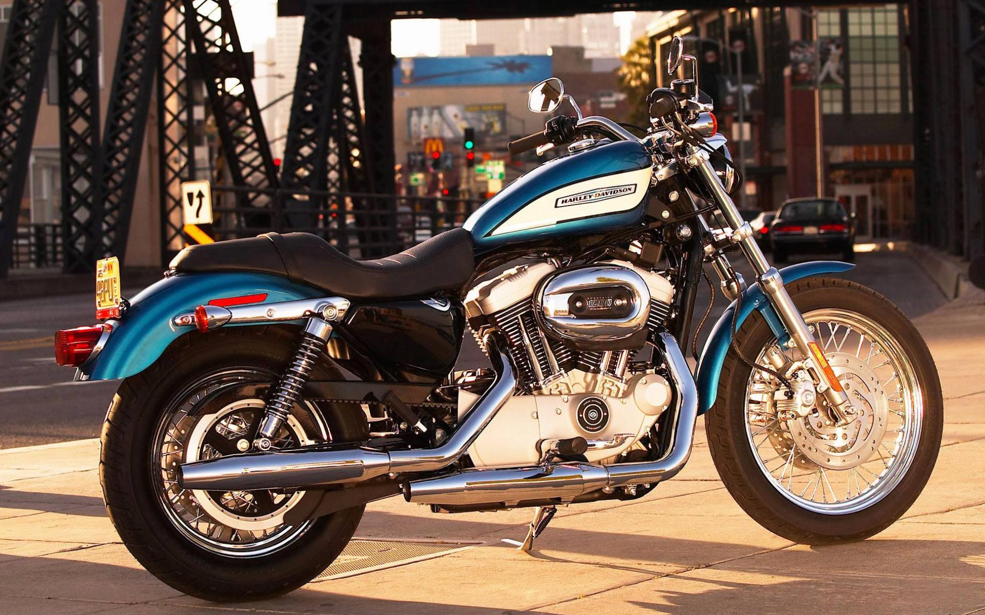 Harley Davidson, городской вид 1920x1200